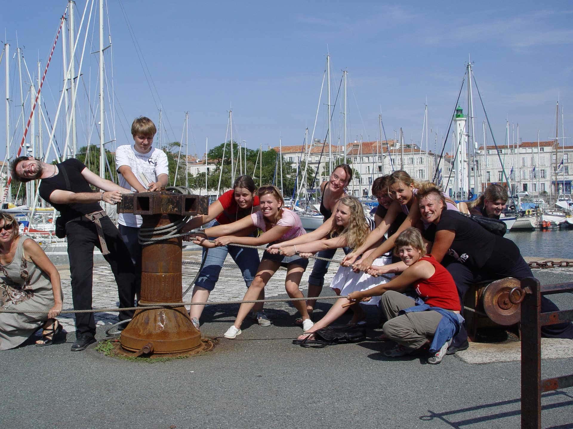 groupe de jeunes rencontre FUAJ