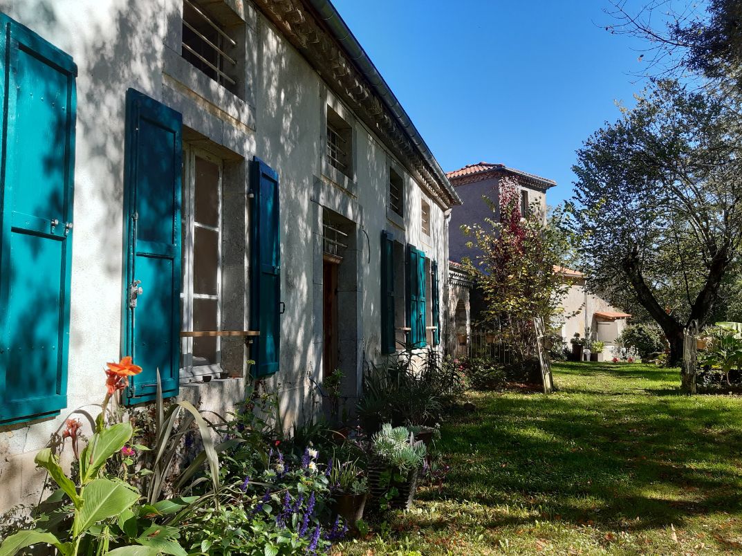 auberge de jeunesse Montesquieu-Avantès